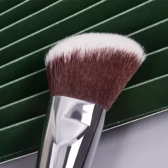 How Do You Find A Contour Brush That's Right For You?