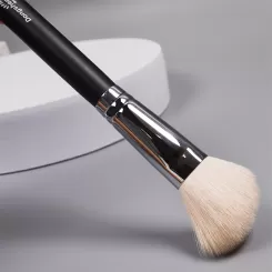 6 Angled Makeup Brushes Every Makeup Kit Should Have